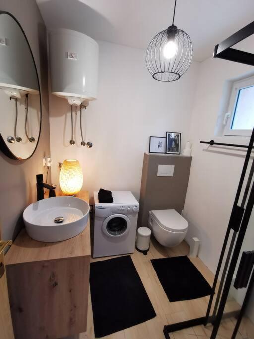 Ferienwohnung Mit 180° Meerblick Dobreć Buitenkant foto
